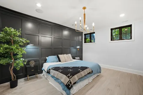 2254 West Roscoe Street Chicago IL 60618
