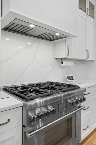 2254 West Roscoe Street Chicago IL 60618