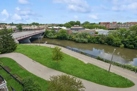 3951 North Washtenaw Avenue Chicago IL 60618