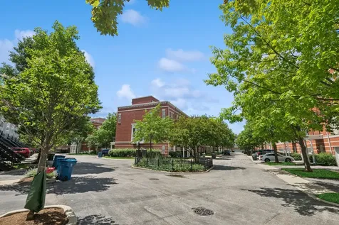 3951 North Washtenaw Avenue Chicago IL 60618