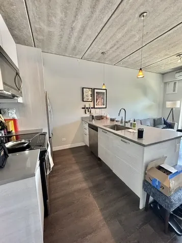 2407 West Eastwood Avenue Chicago IL 60625