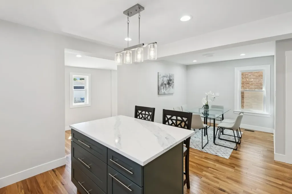 3737 North Cumberland Avenue Chicago IL 60634