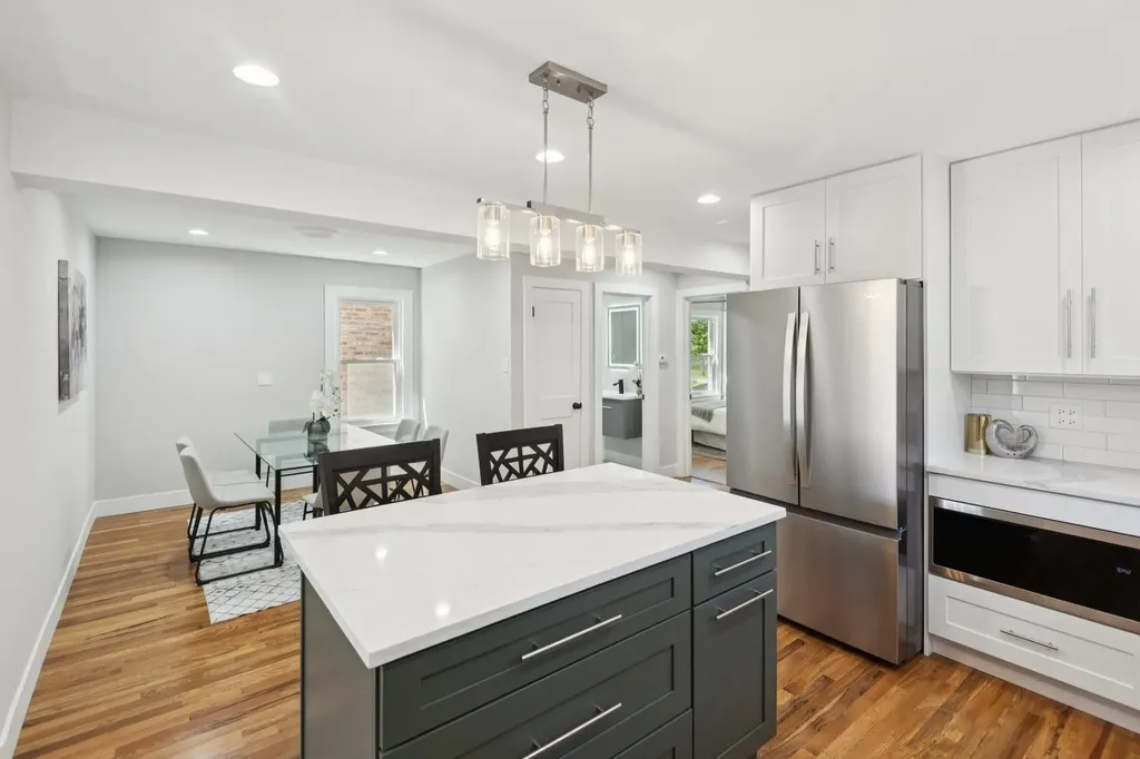 3737 North Cumberland Avenue Chicago IL 60634