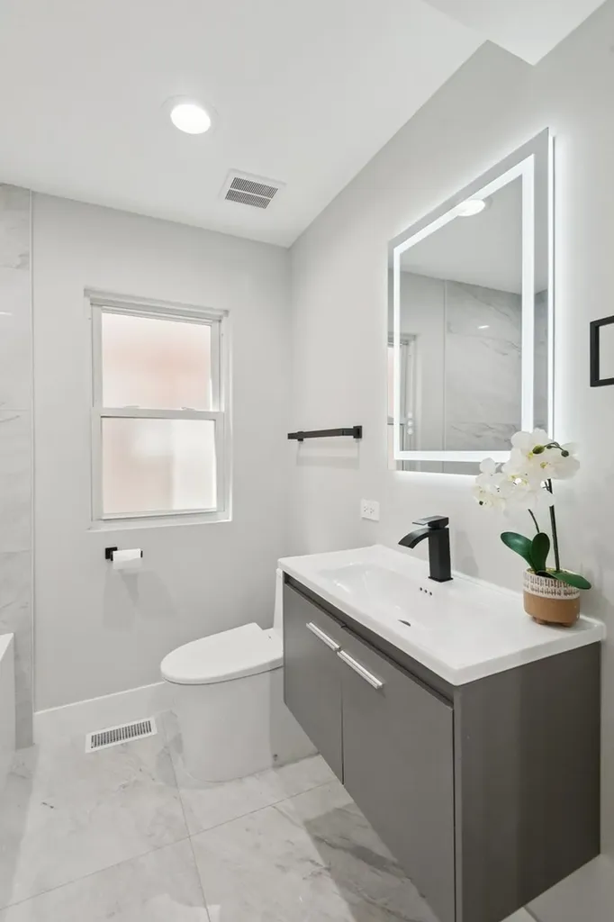 3737 North Cumberland Avenue Chicago IL 60634