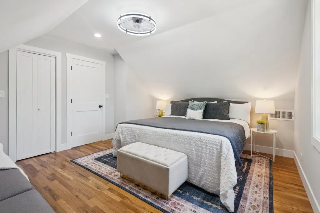 3737 North Cumberland Avenue Chicago IL 60634