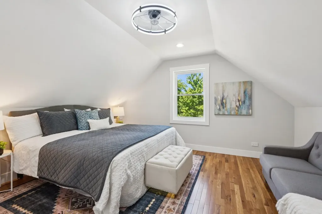 3737 North Cumberland Avenue Chicago IL 60634