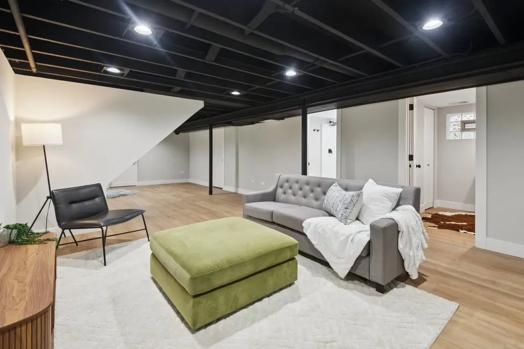 3737 North Cumberland Avenue Chicago IL 60634