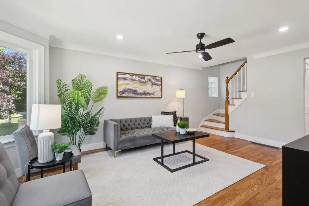 3737 North Cumberland Avenue Chicago IL 60634