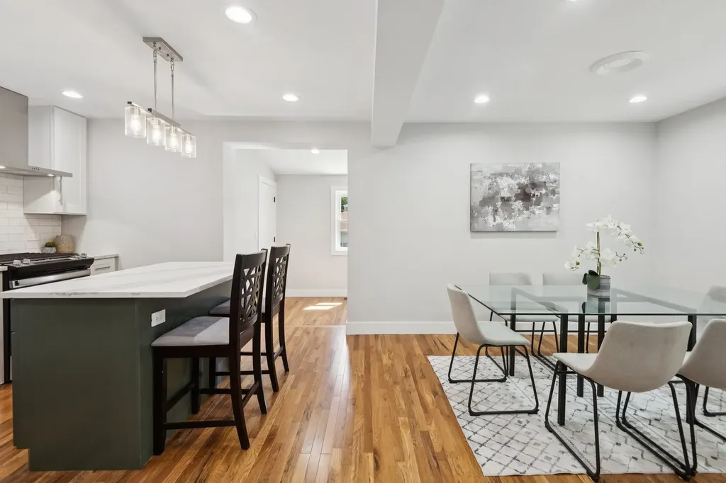 3737 North Cumberland Avenue Chicago IL 60634