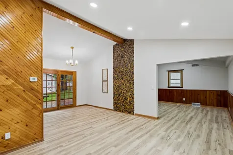 1819 Elmwood Drive Lindenhurst IL 60046