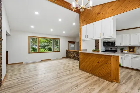 1819 Elmwood Drive Lindenhurst IL 60046