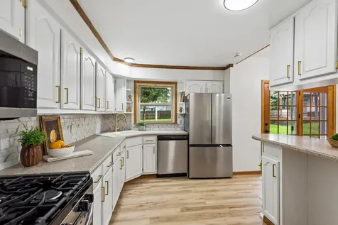 1819 Elmwood Drive Lindenhurst IL 60046