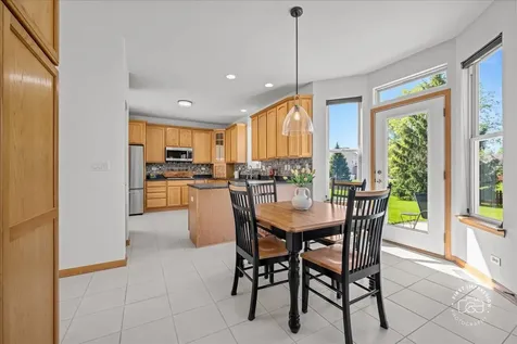 2812 Plante Road North Aurora IL 60542