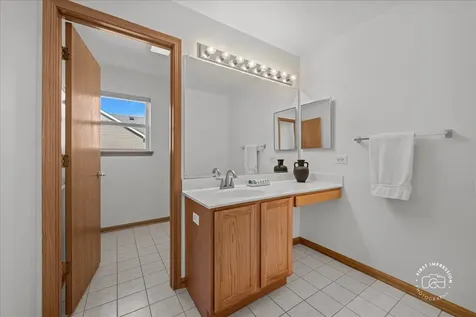 2812 Plante Road North Aurora IL 60542