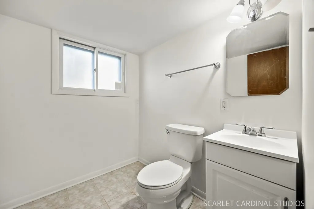 21W061 Kensington Road Lombard IL 60148