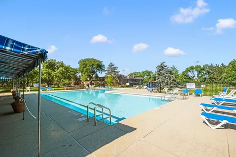 3913 Saratoga Avenue Downers Grove IL 60515