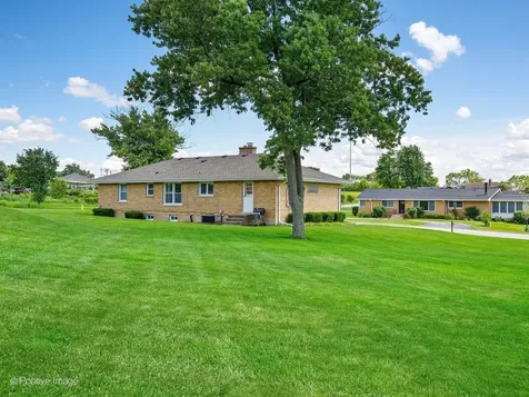 6950 Hillsdale Road Countryside IL 60525