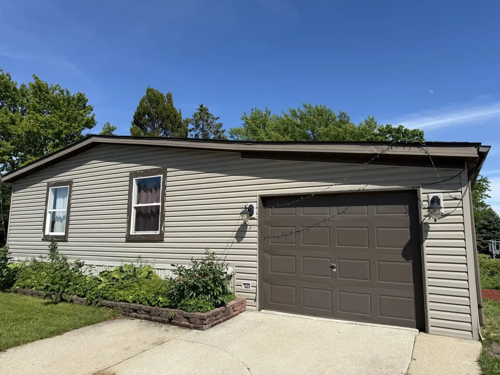 462 Huntsbridge Road Matteson IL 60443