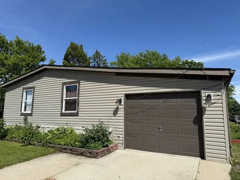 462 Huntsbridge Road Matteson IL 60443