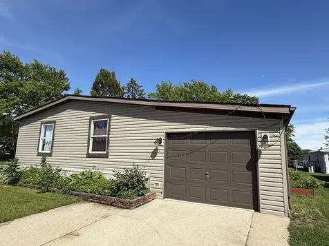 462 Huntsbridge Road Matteson IL 60443