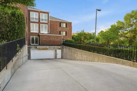 520 Biesterfield Road Elk Grove Village IL 60007