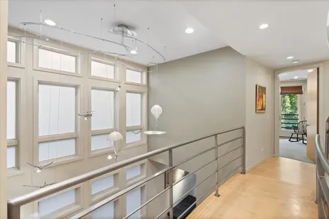 930 West Wolfram Street Chicago IL 60657