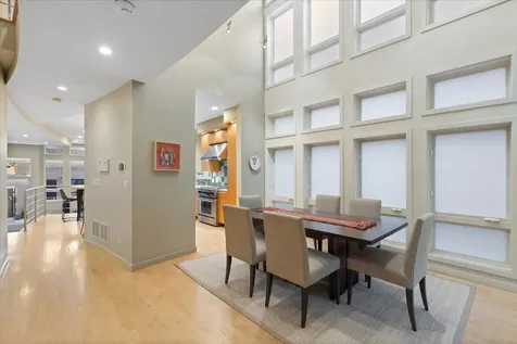 930 West Wolfram Street Chicago IL 60657