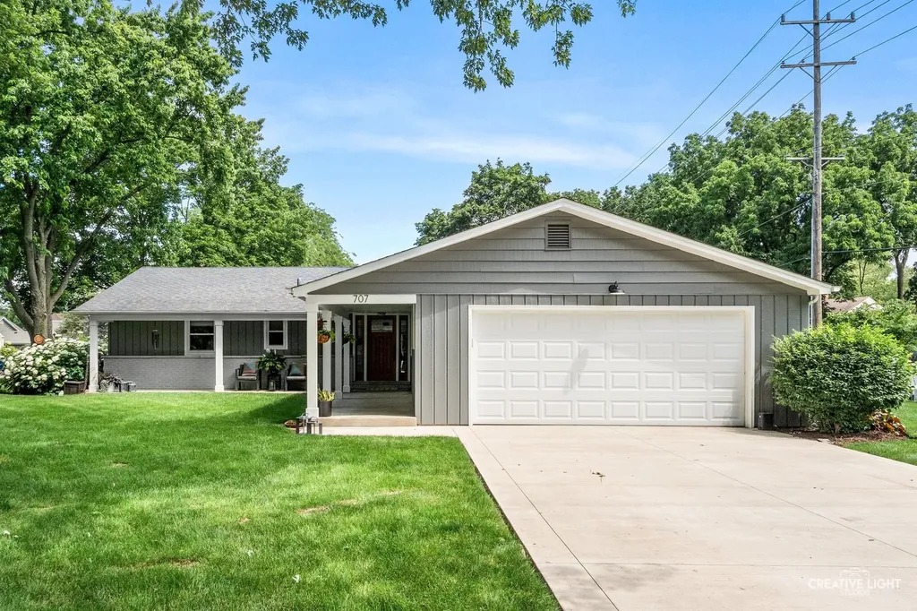 707 Maple Lane Batavia IL 60510
