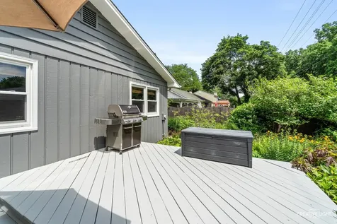707 Maple Lane Batavia IL 60510