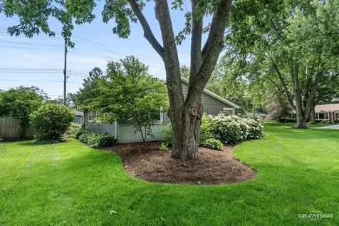 707 Maple Lane Batavia IL 60510