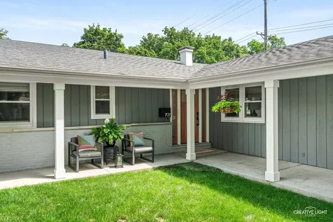 707 Maple Lane Batavia IL 60510