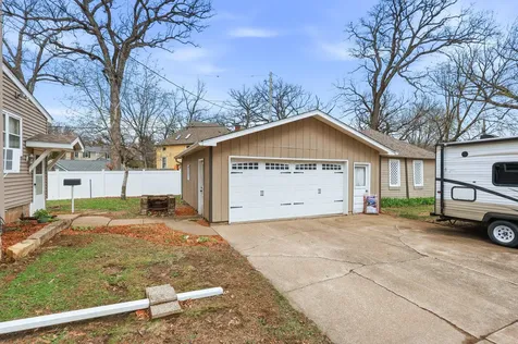 1587 34TH Avenue Moline IL 51265
