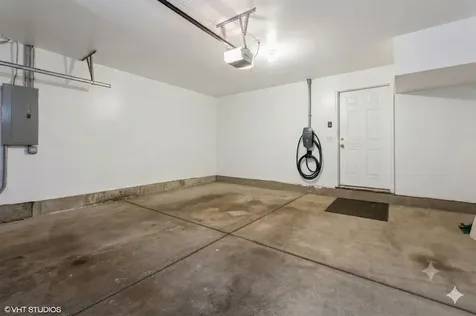 3238 North Kilbourn Avenue Chicago IL 60641
