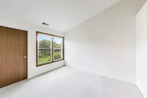 1951 North Stillwater Road Arlington Heights IL 60004