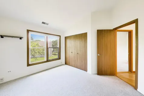 1951 North Stillwater Road Arlington Heights IL 60004