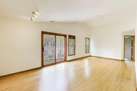 1951 North Stillwater Road Arlington Heights IL 60004