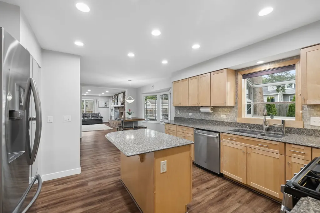 616 Edward Road Naperville IL 60540