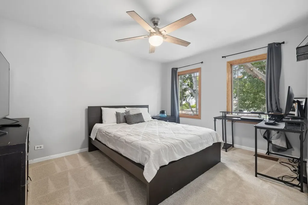 616 Edward Road Naperville IL 60540