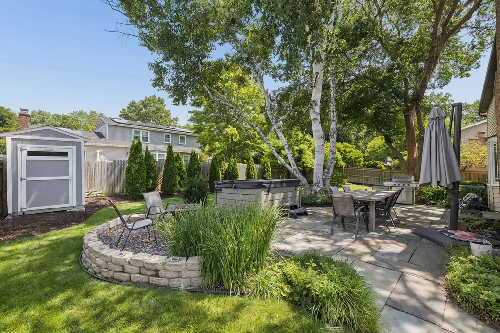 616 Edward Road Naperville IL 60540