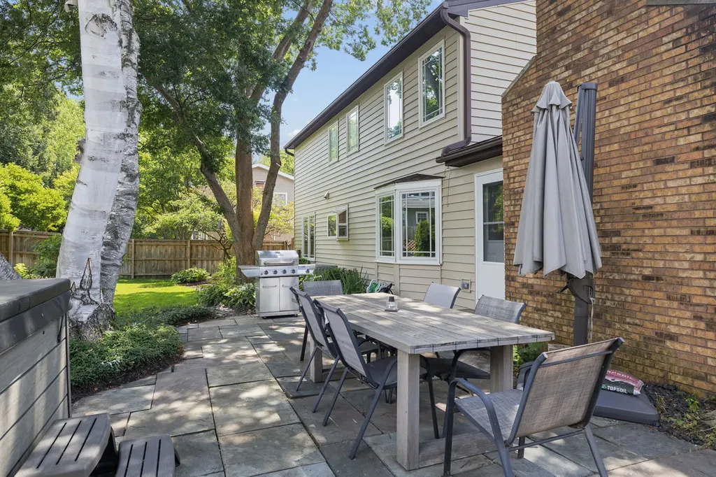 616 Edward Road Naperville IL 60540