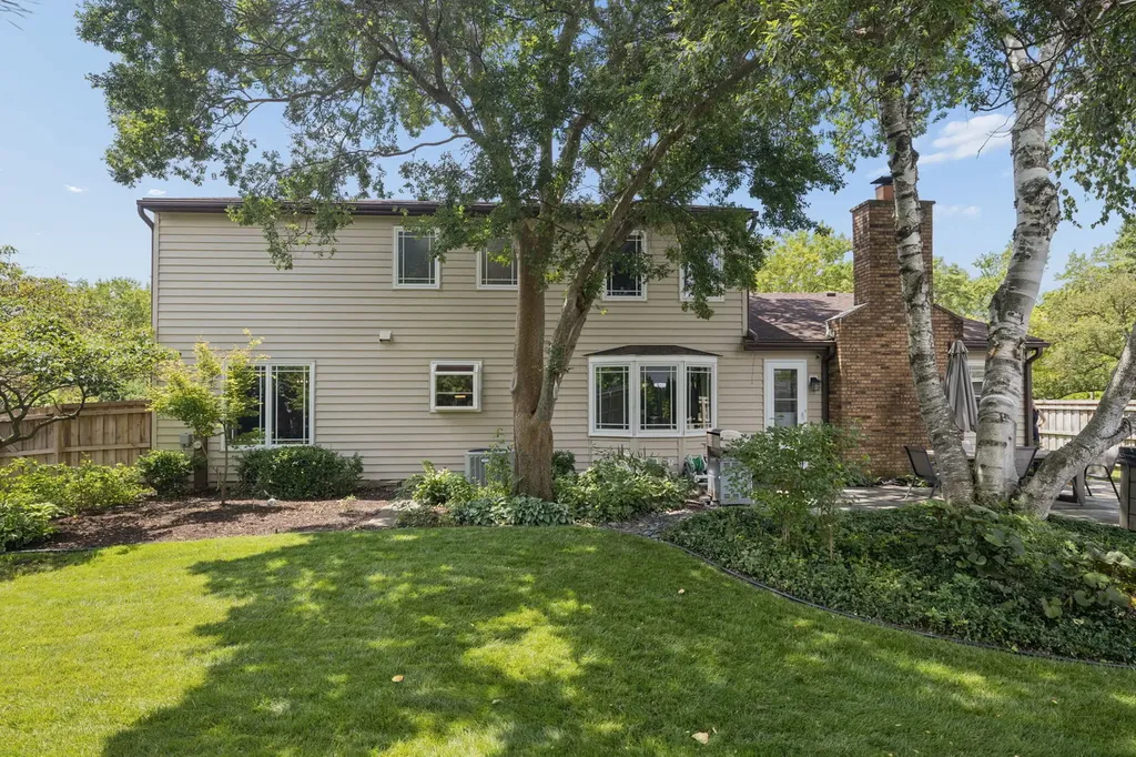 616 Edward Road Naperville IL 60540