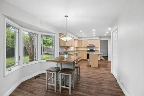 616 Edward Road Naperville IL 60540