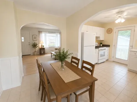 23W563 Woodworth Place Roselle IL 60172