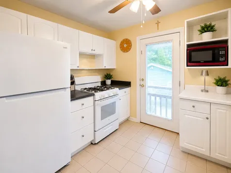 23W563 Woodworth Place Roselle IL 60172