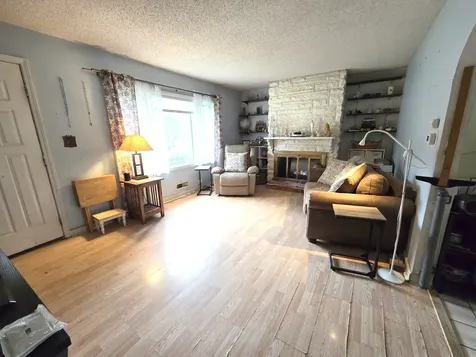 23W563 Woodworth Place Roselle IL 60172
