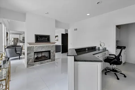 4206 Royal Fox Drive St. Charles IL 60174