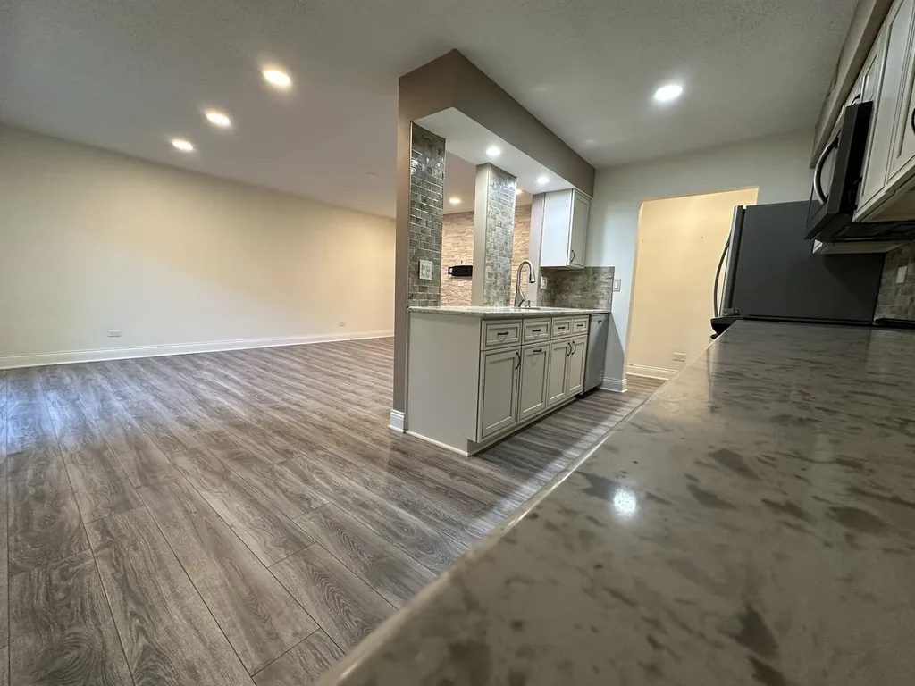 908 Casey Court Schaumburg IL 60173