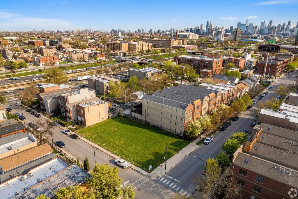 2452 West Harrison Street Chicago IL 60612