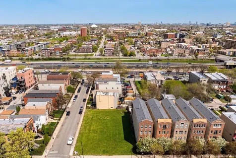 2452 West Harrison Street Chicago IL 60612
