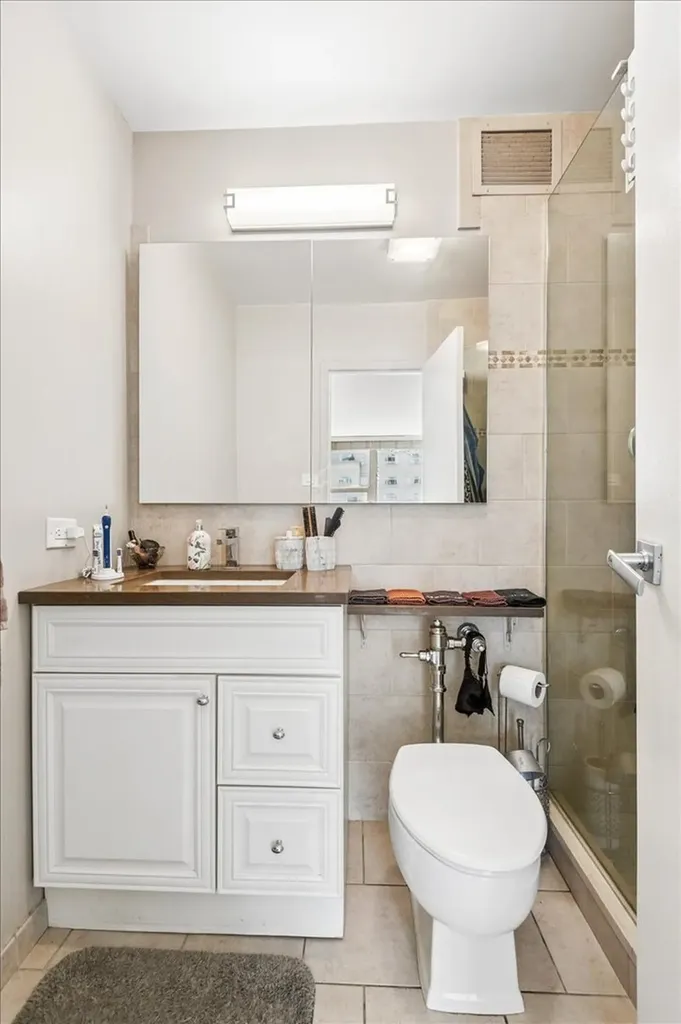 777 North Michigan Avenue Chicago IL 60611
